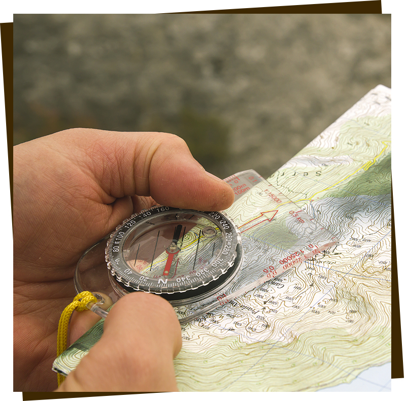 Boussole à visée miroir clinometre Herbertz carte IGN randonnée trek